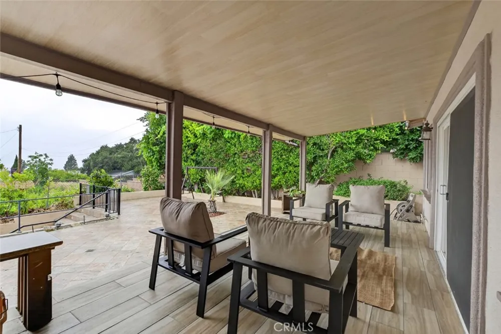 4809 Lowell Avenue La Crescenta, CA 91214