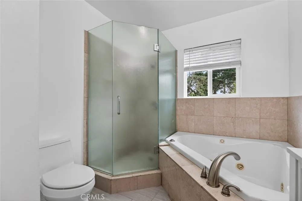 4809 Lowell Avenue La Crescenta, CA 91214