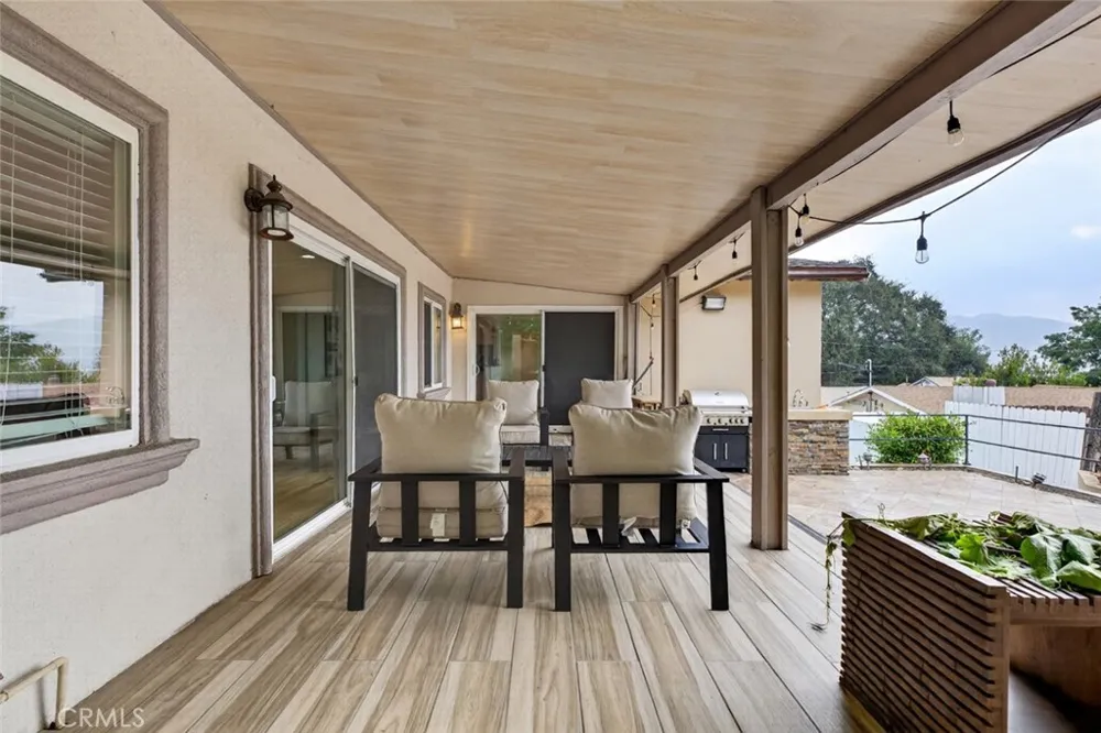 4809 Lowell Avenue La Crescenta, CA 91214