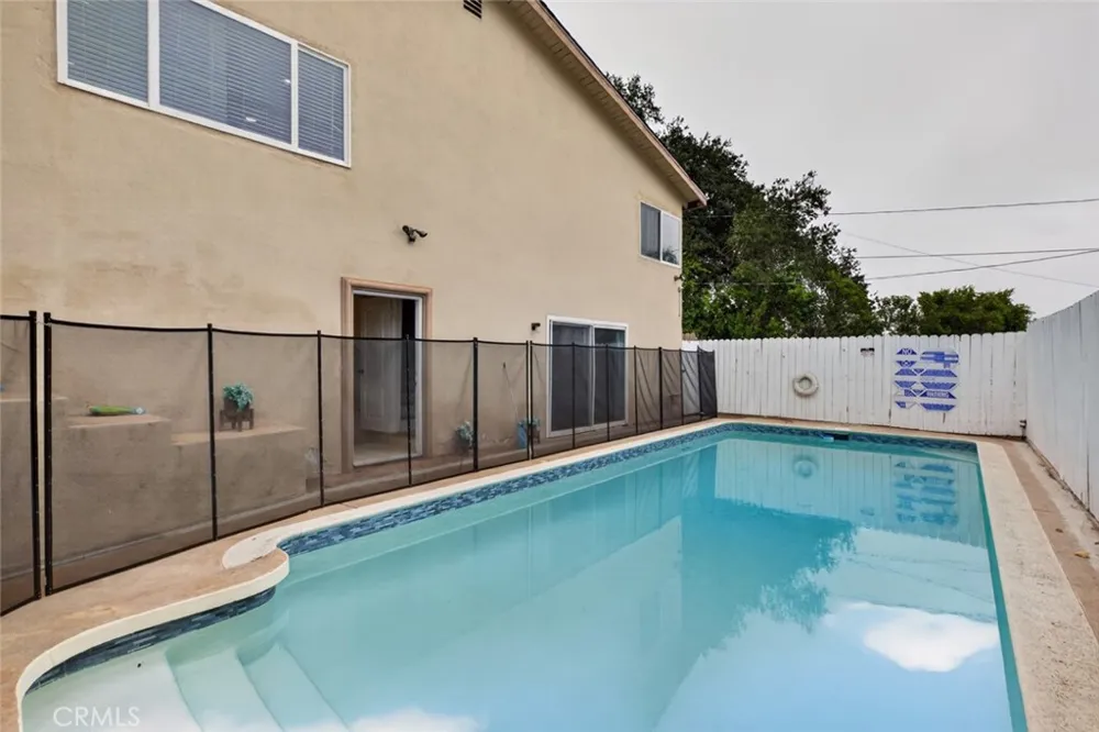 4809 Lowell Avenue La Crescenta, CA 91214