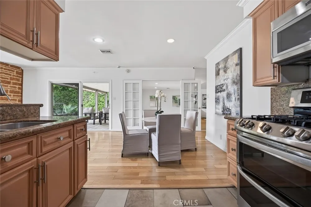 4809 Lowell Avenue La Crescenta, CA 91214