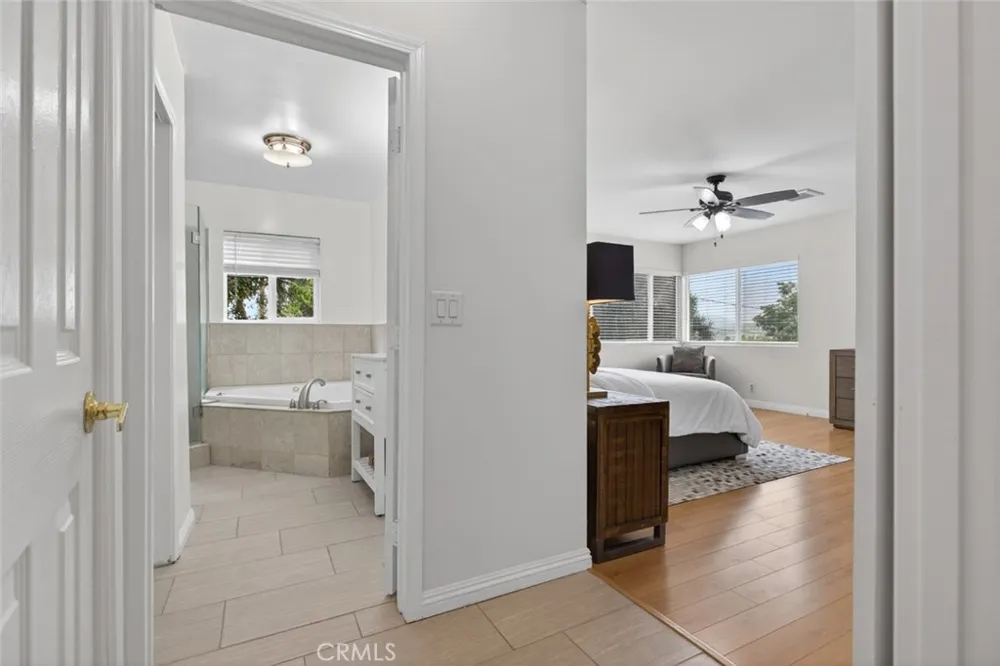 4809 Lowell Avenue La Crescenta, CA 91214