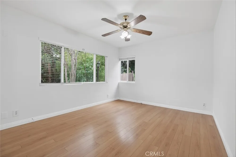 4809 Lowell Avenue La Crescenta, CA 91214