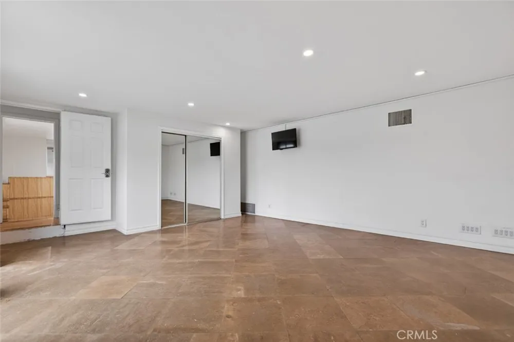 4809 Lowell Avenue La Crescenta, CA 91214
