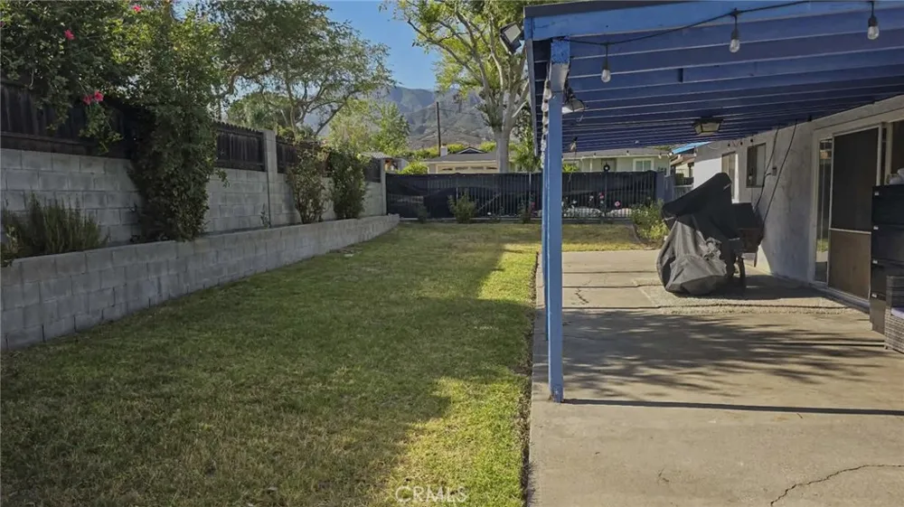 5094 Crescent Street San Bernardino, CA 92407