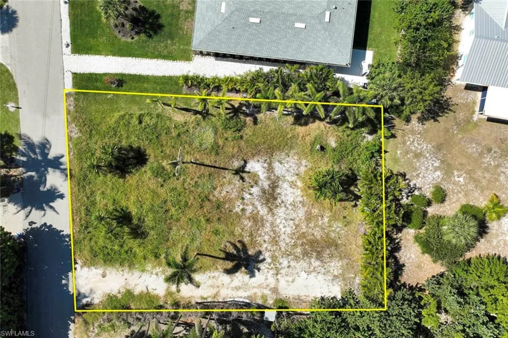 524 Lagoon Drive Sanibel, FL 33957
