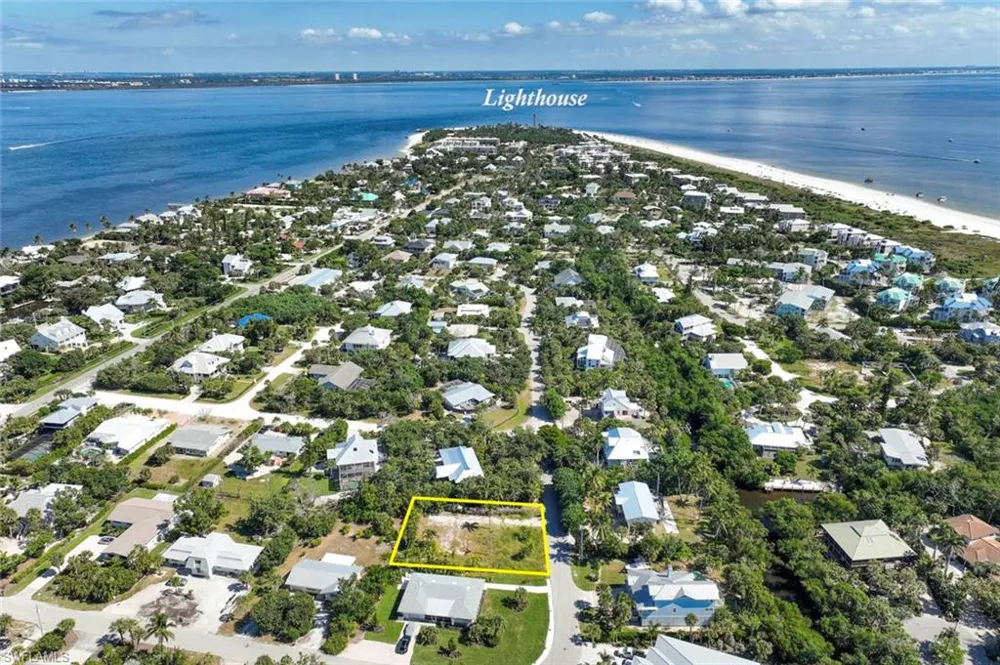 524 Lagoon Drive Sanibel, FL 33957