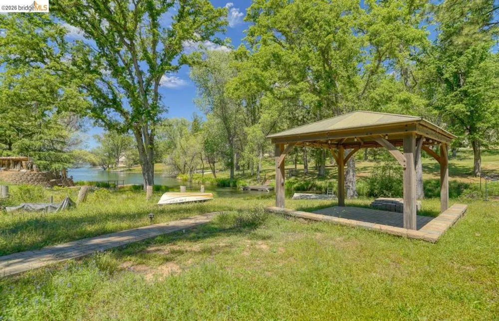 20901 Big Foot Ct. Groveland, CA 95321