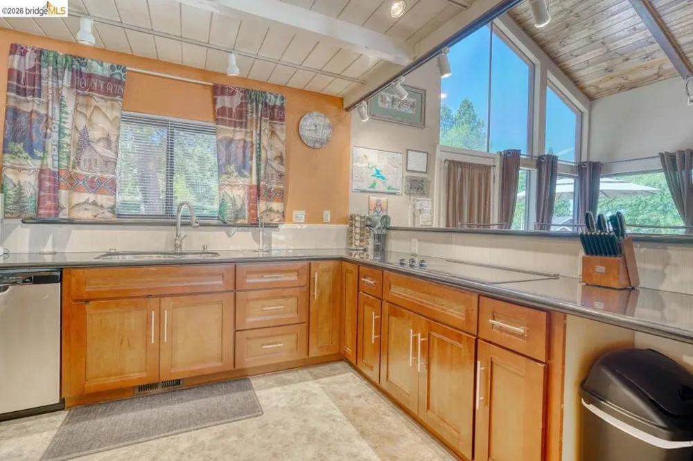 20901 Big Foot Ct. Groveland, CA 95321