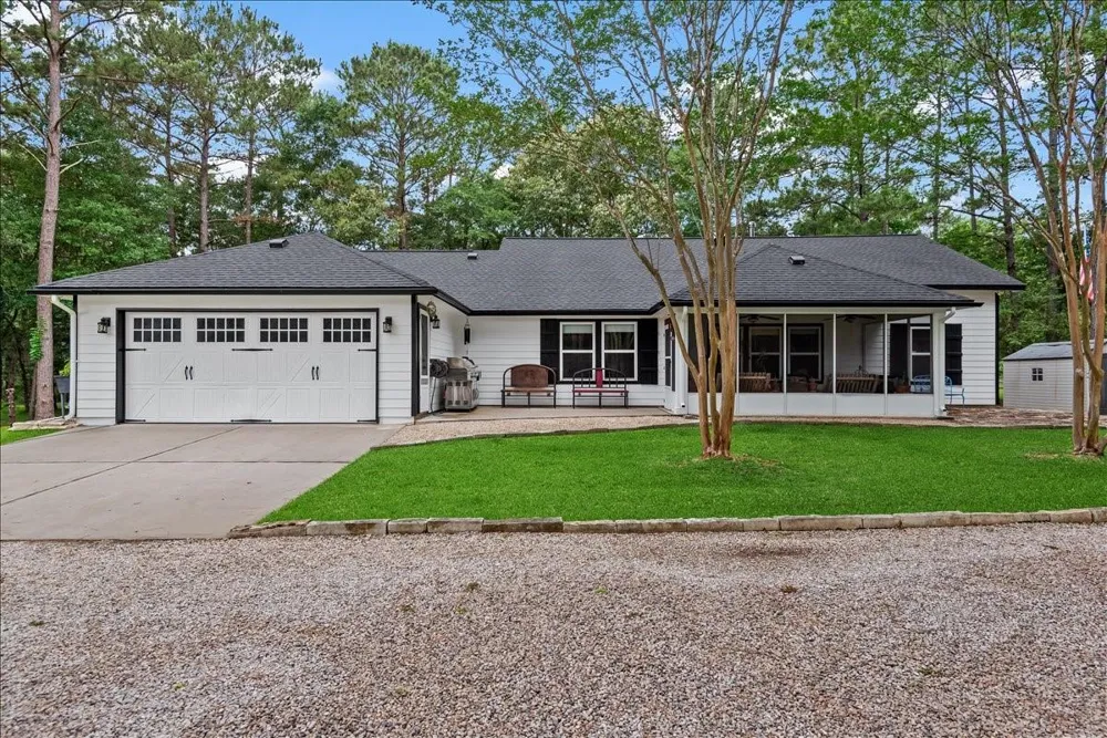9536 County Road 208 Navasota, TX 77868