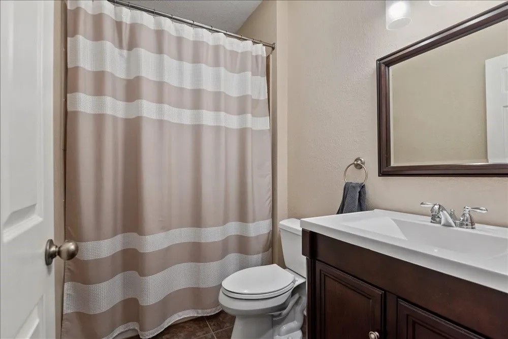 9536 County Road 208 Navasota, TX 77868
