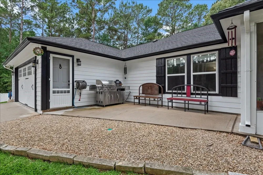 9536 County Road 208 Navasota, TX 77868