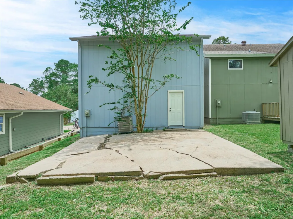 45 Harbour Row Drive Coldspring, TX 77331