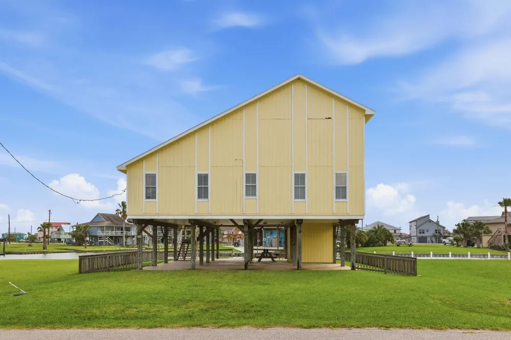 166 Sand Shoals Road Freeport, TX 77541