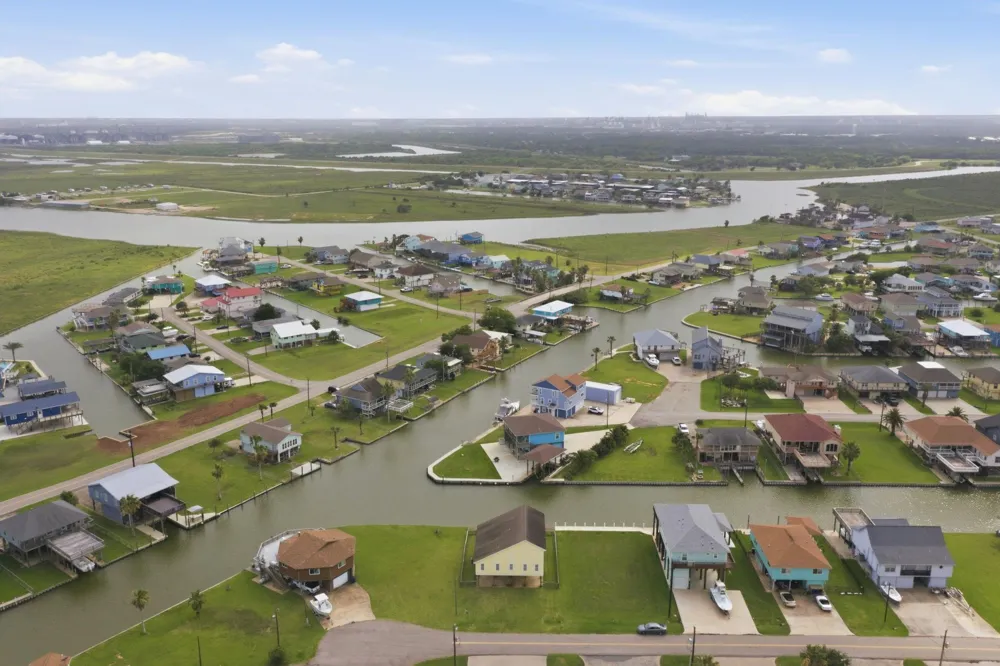 166 Sand Shoals Road Freeport, TX 77541
