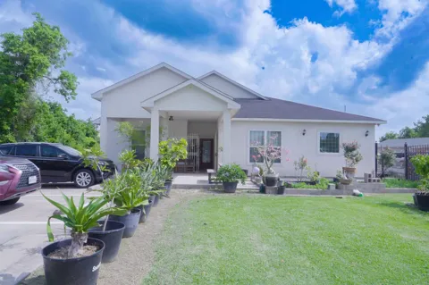 3243 Essie Road
