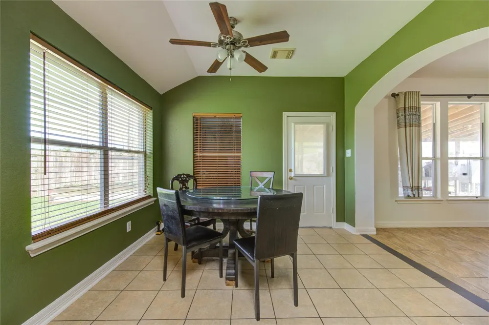 702 Hollyhock Drive Stafford, TX 77477