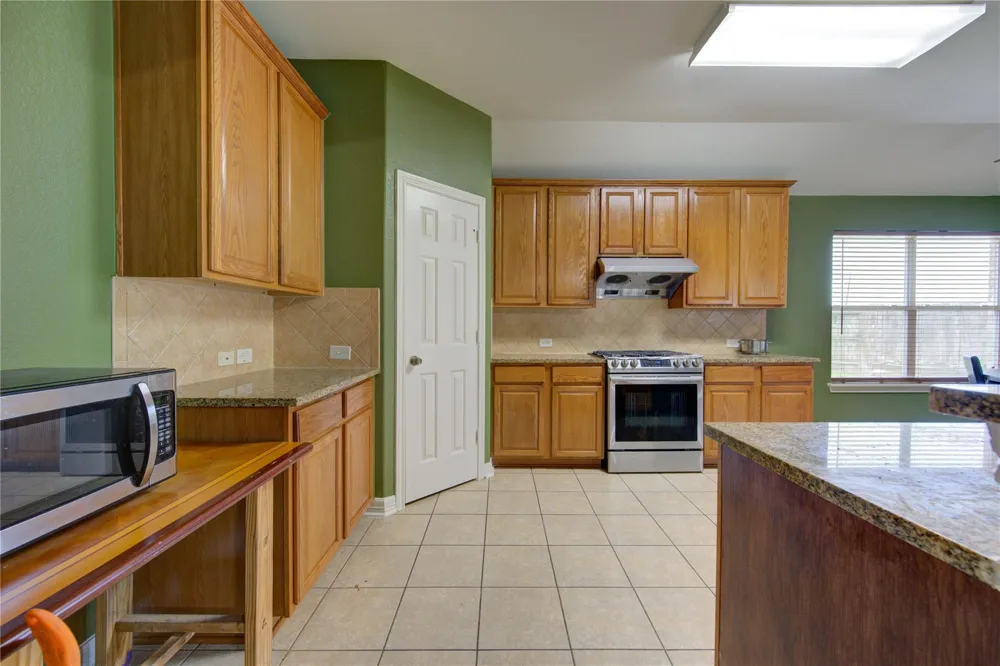 702 Hollyhock Drive Stafford, TX 77477