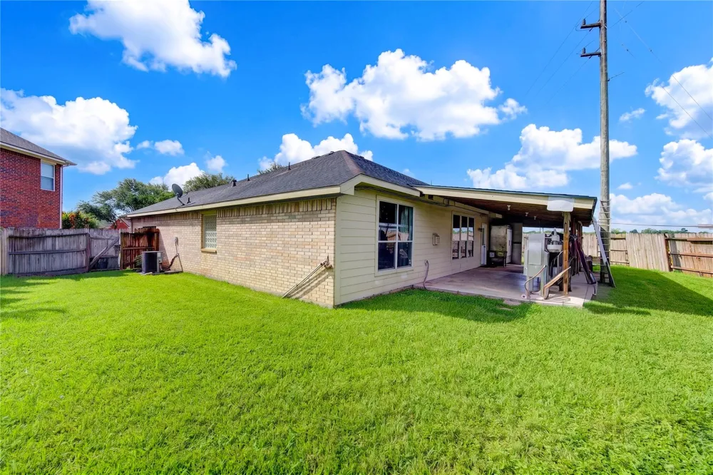 702 Hollyhock Drive Stafford, TX 77477