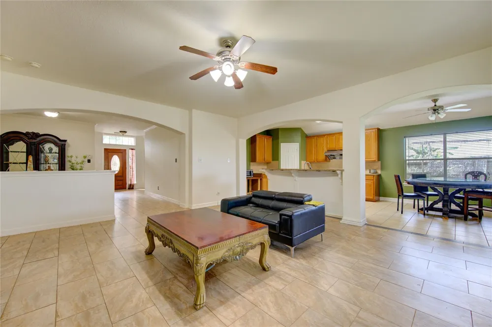 702 Hollyhock Drive Stafford, TX 77477