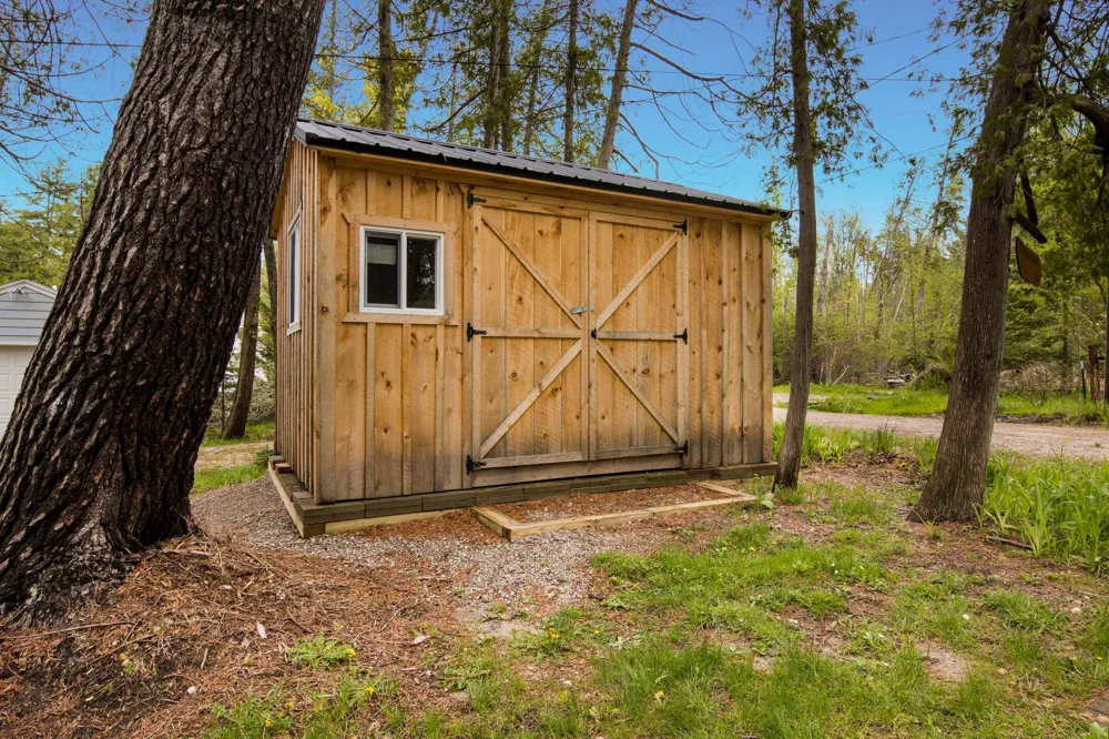 8834 Cedar Street Milton Township, MI 49676