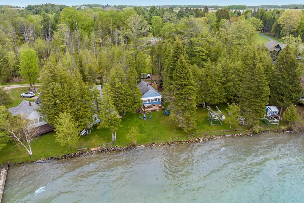 8834 Cedar Street Milton Township, MI 49676