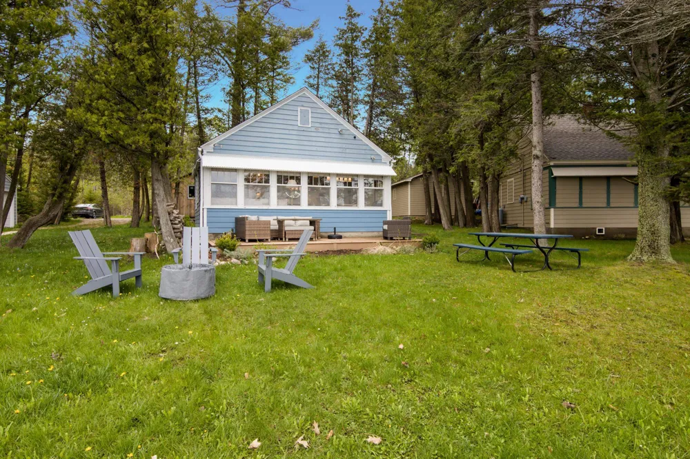 8834 Cedar Street Milton Township, MI 49676