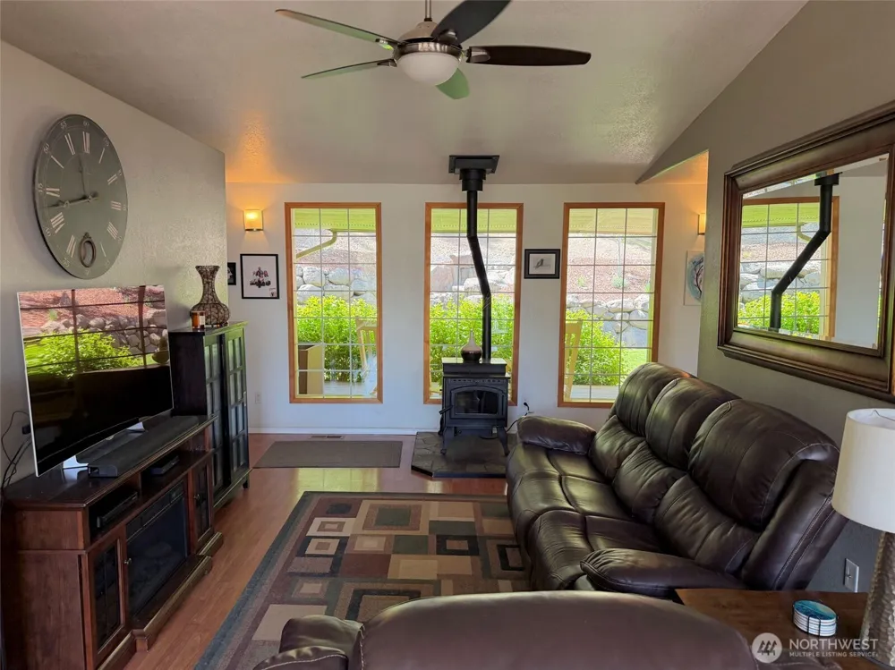 32765 Rays Place Davenport, WA 99122