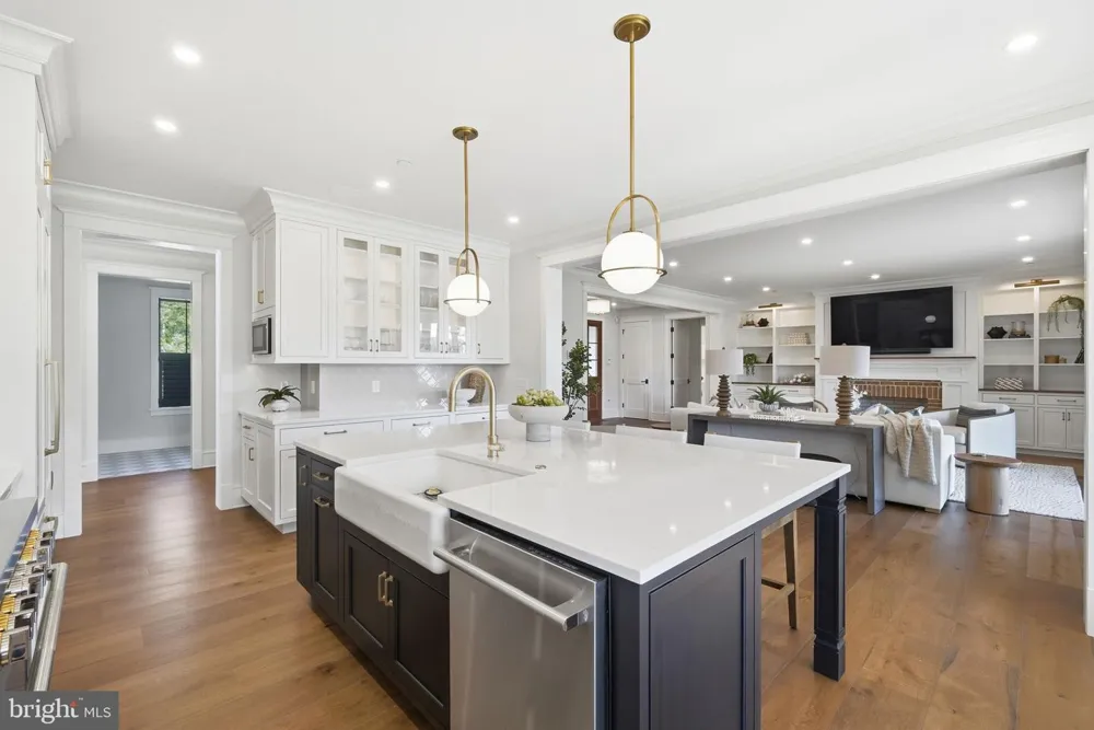 8051 LEEHAVEN ROAD Easton, MD 21601