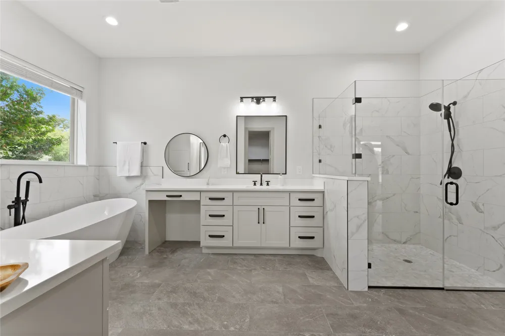 119 Hidden Canyon Cove Driftwood, TX 78619