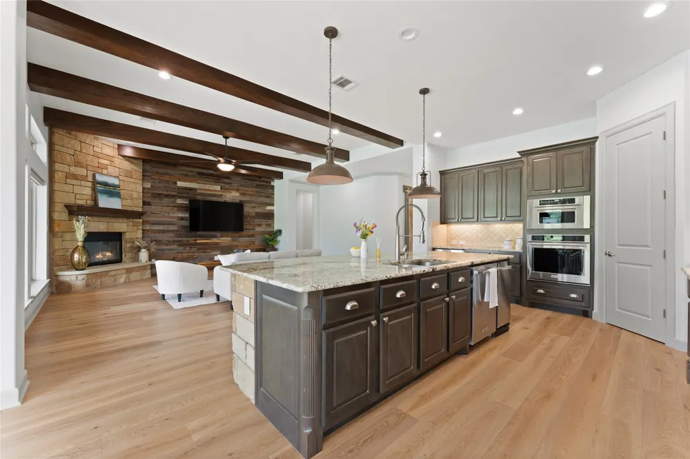 119 Hidden Canyon Cove Driftwood, TX 78619