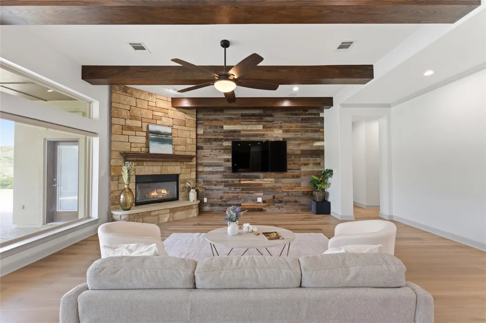 119 Hidden Canyon Cove Driftwood, TX 78619