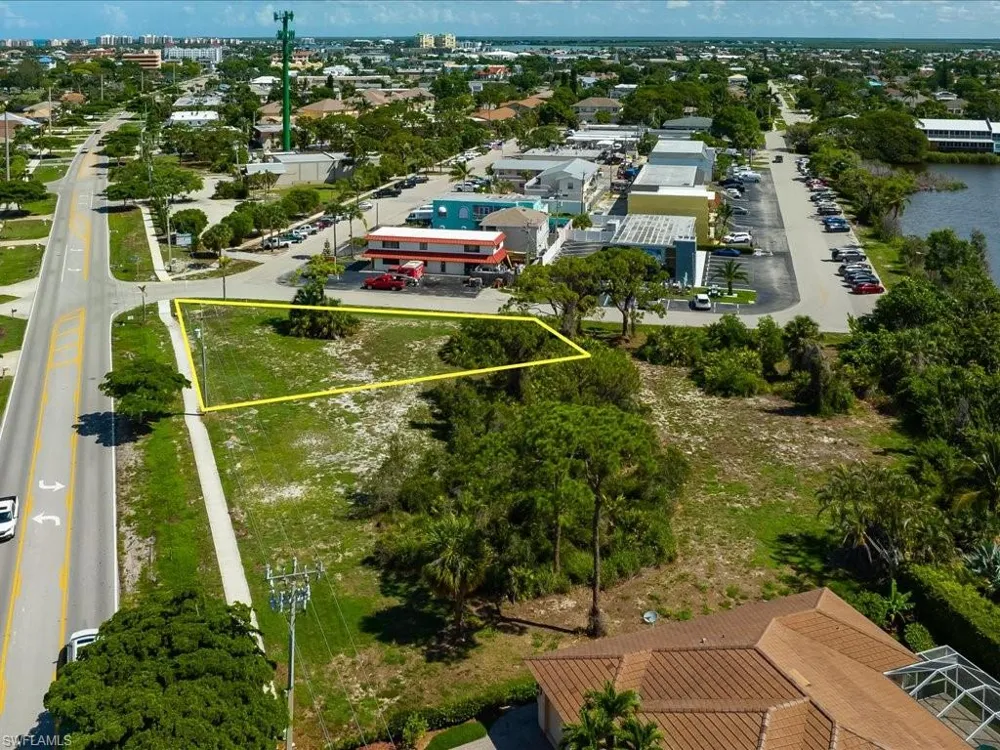 395 Bald Eagle Drive Marco Island, FL 34145