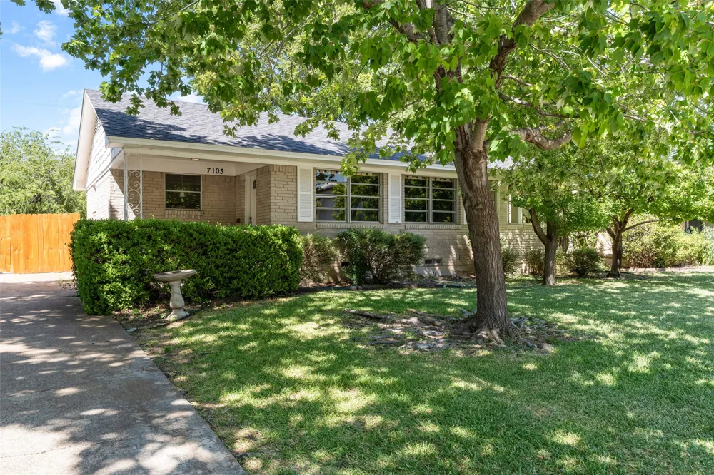 7103 Wake Forrest Drive Dallas, TX 75214