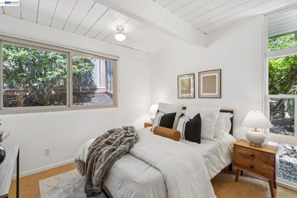 5314 Crown Ct Castro Valley, CA 94552