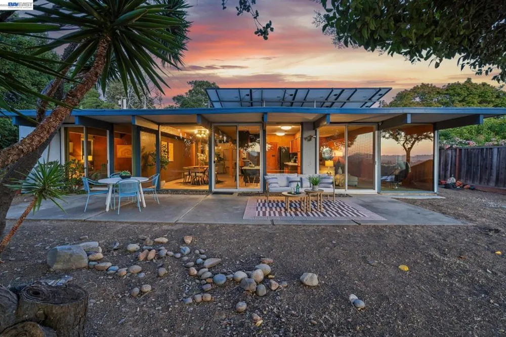 5314 Crown Ct Castro Valley, CA 94552