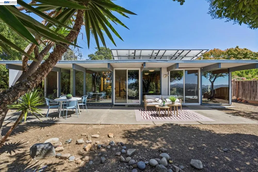 5314 Crown Ct Castro Valley, CA 94552