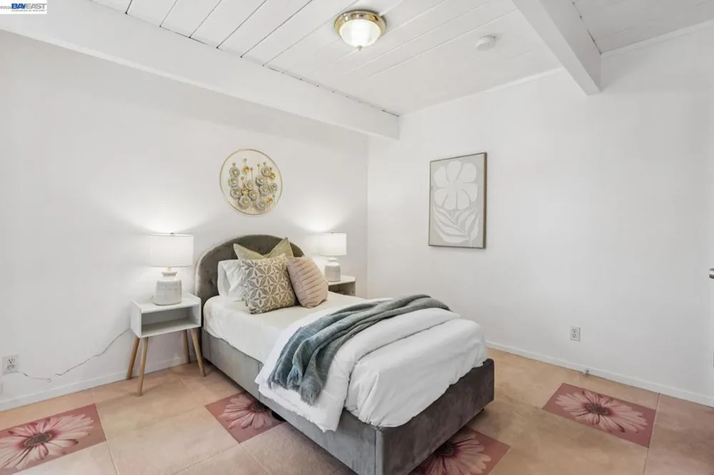 5314 Crown Ct Castro Valley, CA 94552