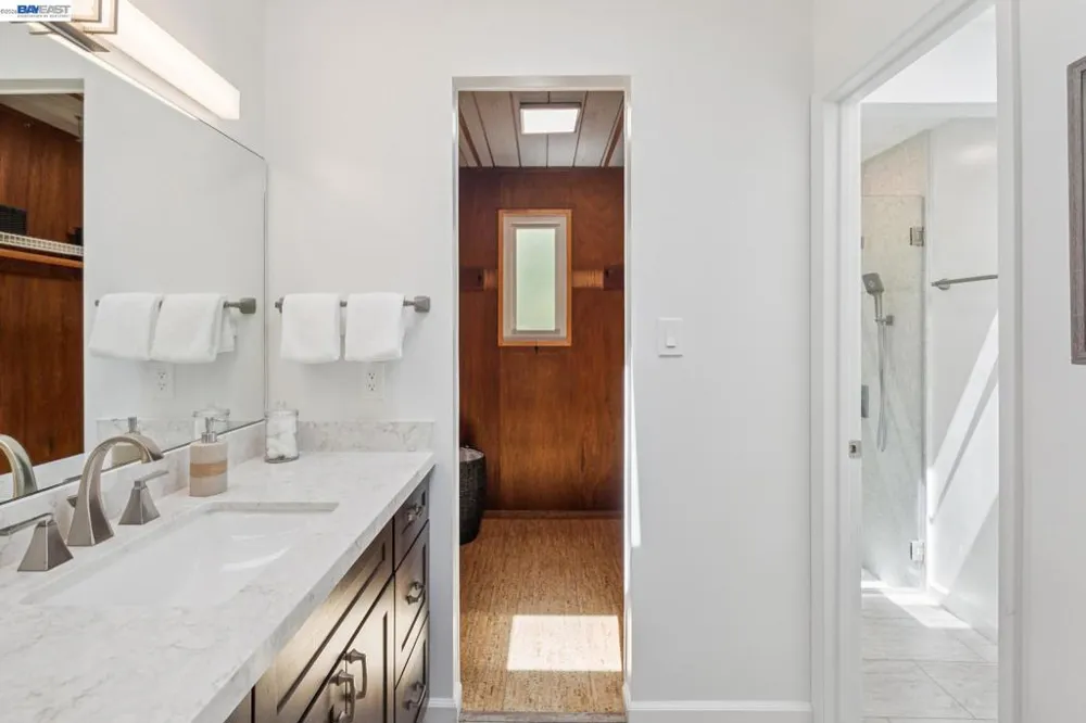 5314 Crown Ct Castro Valley, CA 94552