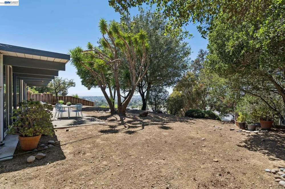 5314 Crown Ct Castro Valley, CA 94552