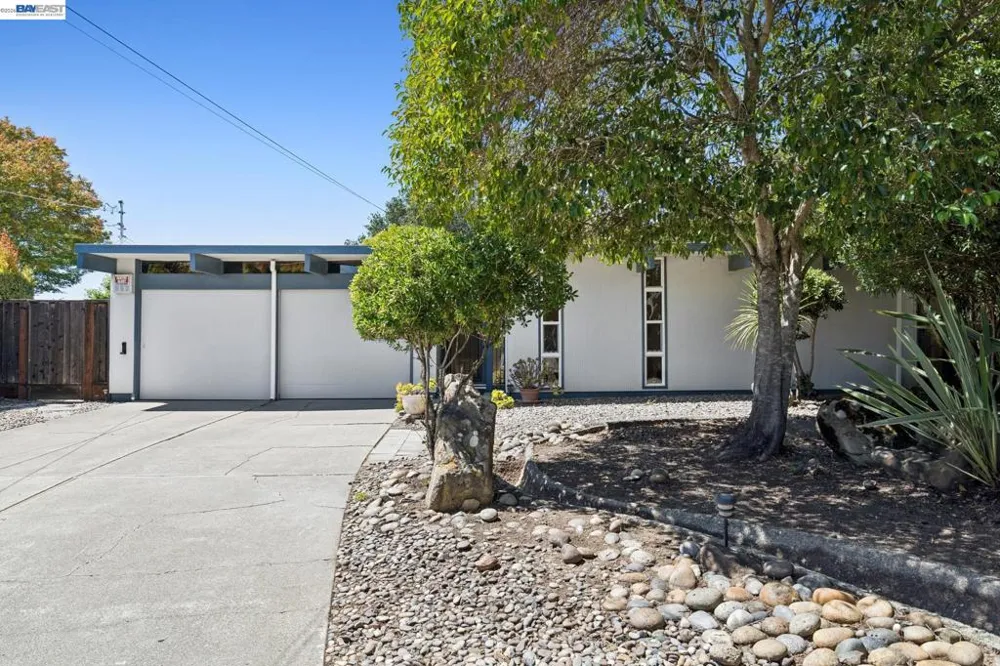 5314 Crown Ct Castro Valley, CA 94552