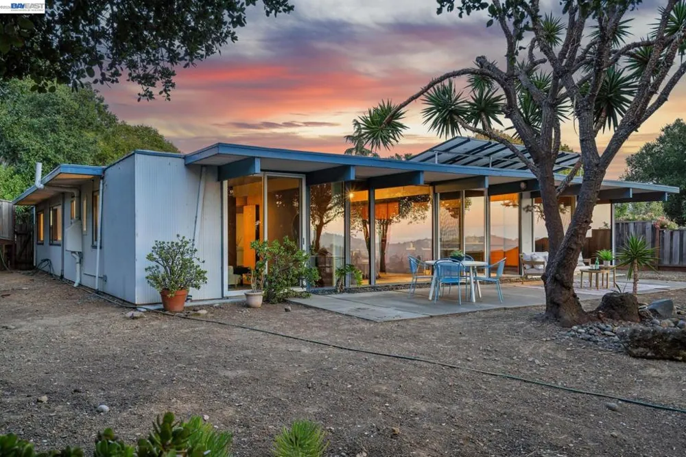 5314 Crown Ct Castro Valley, CA 94552