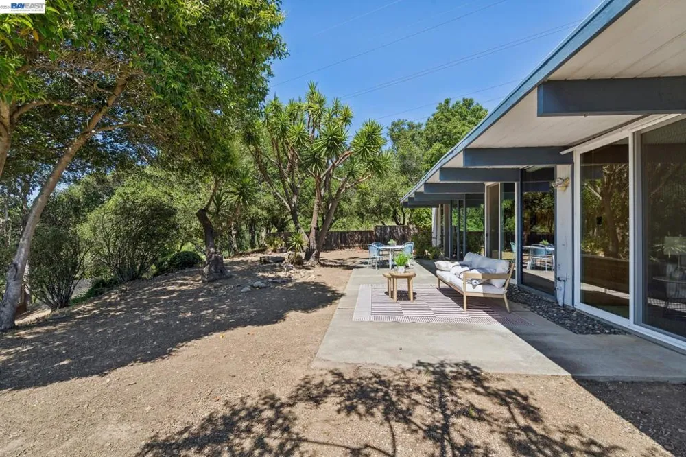 5314 Crown Ct Castro Valley, CA 94552