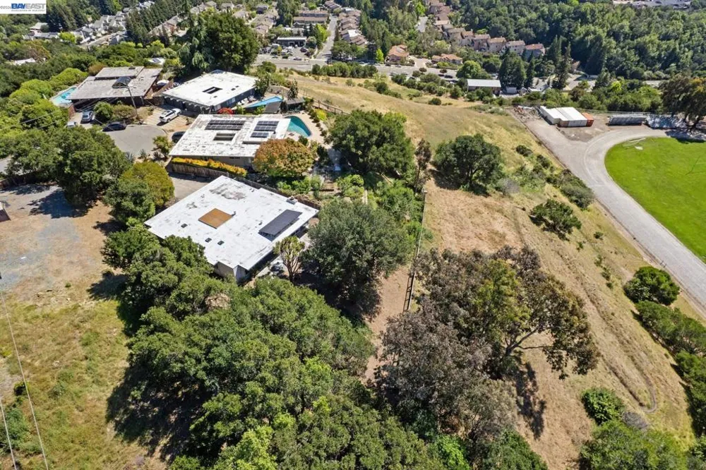 5314 Crown Ct Castro Valley, CA 94552