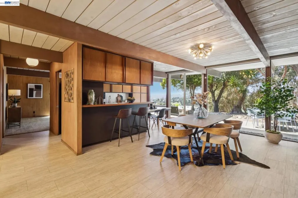 5314 Crown Ct Castro Valley, CA 94552