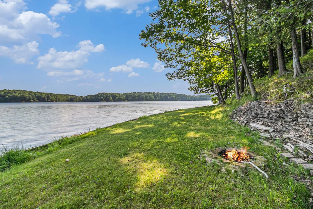 6253 Loggers Lane Ludington, MI 49431