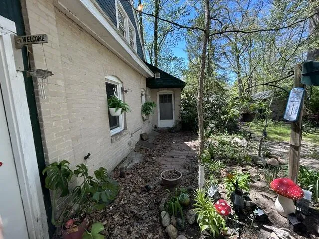 5289 High Tower Lake Road Hesperia, MI 49421