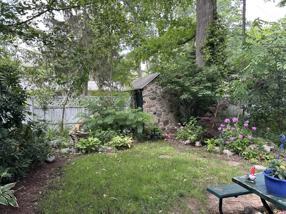 5289 High Tower Lake Road Hesperia, MI 49421