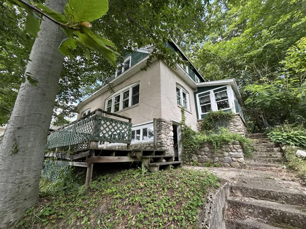 5289 High Tower Lake Road Hesperia, MI 49421