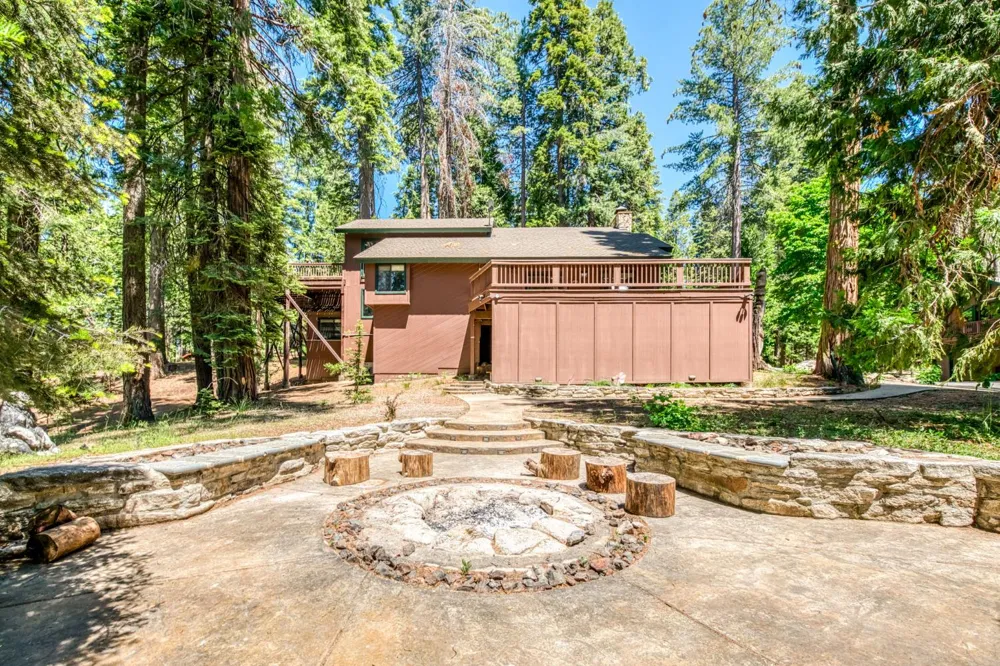 39145 Checkerbloom Lane Shaver Lake, CA 93664
